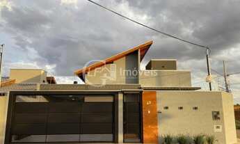 Imagem 2: Linda casa nova de esquina - Estrela Park