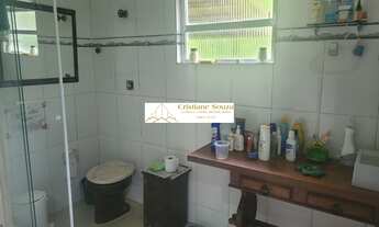 Imagem 6: Sitio em Vargem Grande com vista para as montanhas com água de nascente