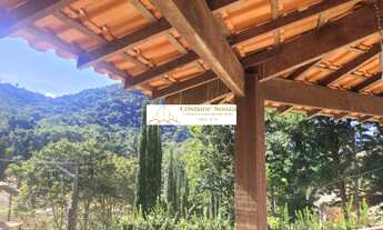 Imagem 3: Linda casa com jardim, piscina, sauna e suíte