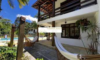 Imagem: Imponente residência em condomínio no