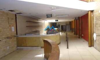 Imagem 1: Loja espaçosa com 648m² de 3 andares e 6 banheiros, para locação no Centro do Rio de Janei