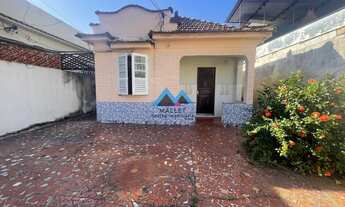 Imagem 3: Casa de 2 quartos, 98m² de área construída e 225m² de área total do terreno, à venda em Av