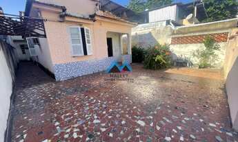 Imagem 2: Casa de 2 quartos, 98m² de área construída e 225m² de área total do terreno, à venda em Av