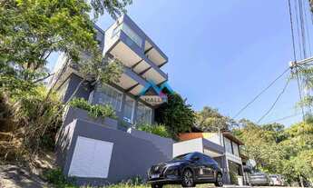 Imagem 3: Excelente Casa Triplex com 4 suítes, 436 m², toda reformada, à venda no Condomínio Ubá Ind