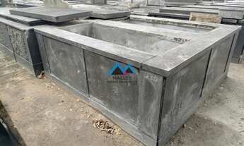 Imagem 4: Jazigo duplo à venda no Cemitério São Francisco Xavier, no Cajú