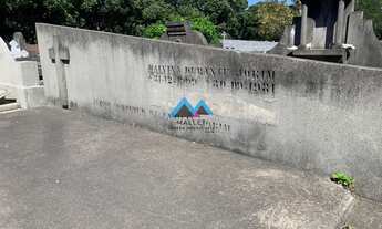 Imagem: Jazigo à venda no Cemitério São Francisco