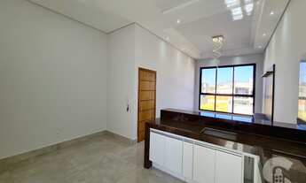 Imagem 7: Apartamento a venda no Jardim Três Colinas com móveis planejados