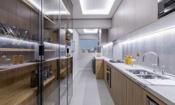 Imagem 2: 3 dormitórios, 3 suíte, 2 vagas na garagem, 270M² de Área Construída