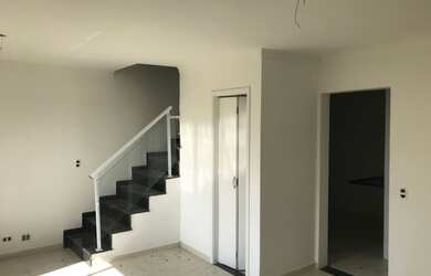 Imagem 4: 3 dormitórios, 1 suítes, 2 banheiro, 3 vagas na garagem, 140M² de Área Construída