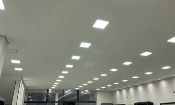 Imagem 2: Salão jundiaí, 2 banheiro na Avenida Clemente Rosa