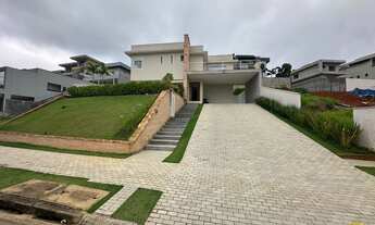 Imagem: Casa de alto padrão em condomínio de luxo