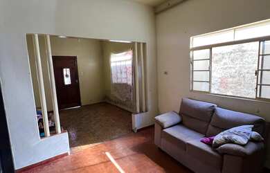 Imagem 4: Casa na Vila Nicácio por R$ 300.000,00