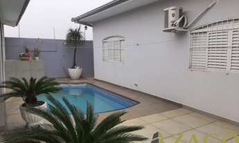 Imagem: Casa Santana por R$ 950.000,00