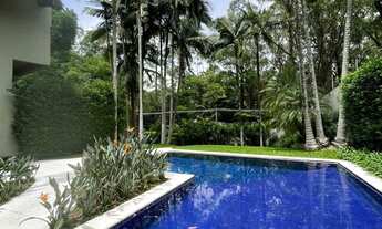 Imagem 3: Casa no Morumbi com 2200m2 de terreno e 998m2 área construída. 4 suítes, piscina, adega, c