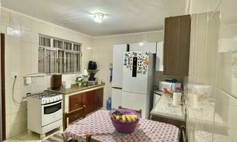 Imagem 7: Casa à venda em Diadema-SP, no bairro Taboão, com 3 quartos, 1 suíte, 2 salas, 2 vagas de