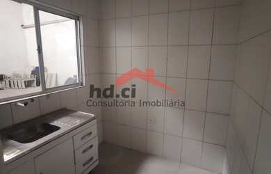 Imagem 10: Galpão de 9.00 metros de frente por 50 metros de fundo, com 6 metros de pé direito. Garage