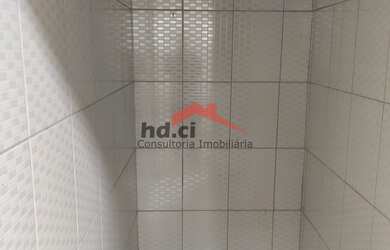 Imagem 11: Galpão de 9.00 metros de frente por 50 metros de fundo, com 6 metros de pé direito. Garage