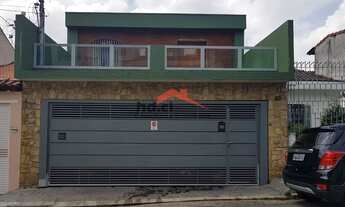 Imagem: Lindo sobrado com ampla sala de estar e