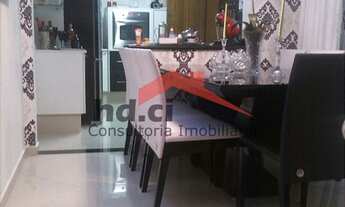 Imagem 7: Sobrado novo (construção 2010), planta bem distribuída em rua calma em frente a uma praça