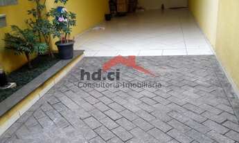 Imagem 4: Lindo sobrado com 3 dormitórios e 6 vagas. Construção com aproximadamente 8 anos