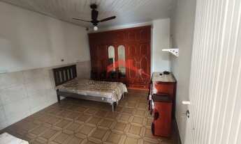 Imagem 3: Casa com 2 dormitórios, sendo uma suíte, 3 banheiros, cozinha, área de serviços, quintal e