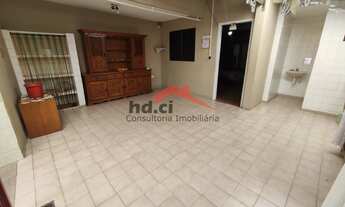 Imagem 7: Casa com 2 dormitórios, sendo uma suíte, 3 banheiros, cozinha, área de serviços, quintal e