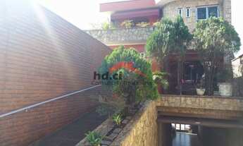 Imagem: Casa alto padrão com 4 quartos, sendo 1