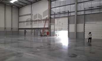 Imagem 6: Galpão Industrial para Locação em Jundiaí-SP, Distrito Industrial: 2 salas, 2 banheiros, 3