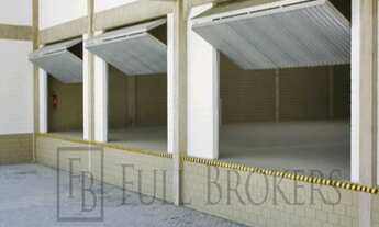 Imagem 3: Galpão Comercial para Locação em Jundiaí-SP, Distrito Industrial, 4303m², 1 Sala, 2 Banhei