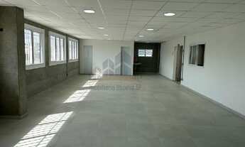 Imagem 6: Galpão Industrial em Condomínio para Locação em Cabreúva-SP - 2 Salas, 3 Banheiros, 715m²