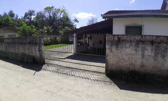 Imagem 5: Residência antiga à venda no bairro Floresta Joinville/SC. 03 dormitórios