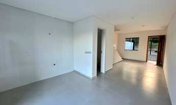 Imagem 4: Sobrado Geminado Novo à venda no Bairro Anita Garibaldi - Joinville - SC. Com frente par