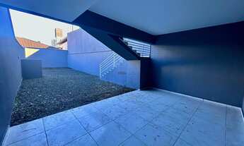 Imagem 7: Sobrado Geminado à venda no bairro Costa e Silva, Joinville - SC - Lateral da Rua Benjam