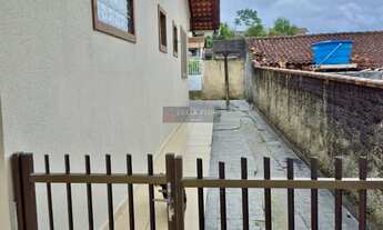 Imagem 2: Casa à Venda no Bairro Petrópolis, Joinville - SC 142 m2 averbada 1 suíte + 1 dormitório