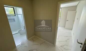 Imagem 2: Aluguel Luxuosa Casa de 5 Suítes no Condomínio Busca Ville, : Fino Acabamento e Alto Padrã