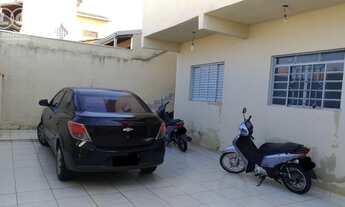 Imagem 2: Casa Sobrado, localizada próximo ao centro e da prefeitura de Indaiatuba, fácil acesso ao