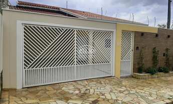 Imagem: LINDA CASA TÉRREA À VENDA COM 3 DORMITÓRIOS