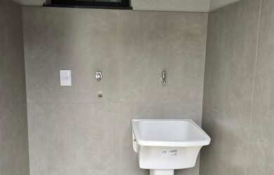 Imagem 2: Venda de Casa em Condomínio de Luxo em Indaiatuba-SP - 3 Quartos, 3 Suítes, 2 Salas, 4 Ban