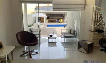 Imagem 7: Sobrado com 3 suítes sendo 1 master com closet, sala de estar e jantar ampla, dispensa, la