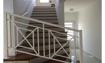 Imagem 3: Sobrado com 3 suítes sendo 1 master com closet, sala de estar e jantar ampla, dispensa, la