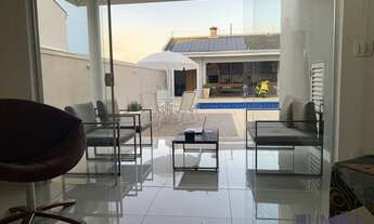 Imagem: Sobrado com 3 suítes sendo 1 master com