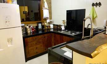 Imagem 2: Casa assobradada, 3 quartos sendo 01 suíte + WC social e 02 lavabos, Cozinha americana t