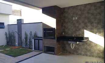 Imagem 2: VENDA - Condomínio Fechado, Casa Nova, 03 suites (sendo 01 master), áre gourmet c/ churras