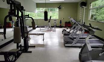 Imagem 2: 3 dormitórios, 3 suíte, 5 banheiro, 3 vagas na garagem, 198M² de Área Construída