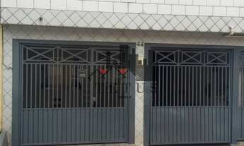 Imagem: 3 dormitórios, 1 suítes, 2 banheiro, 2