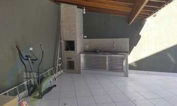 Imagem: Casa de 2 dormitórios, 2 banheiros, 2 vagas