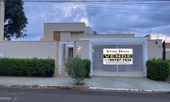 Imagem: CASA RESIDENCIAL em MARÍLIA - SP, JARDIM