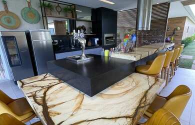 Imagem 4: Casa de Alto Padrão em Condomínio no Portão, Lauro de Freitas-BA: 5 Quartos, 5 Suítes, 3 S