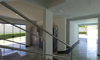 Imagem 2: Casa de Luxo à Venda em Buraquinho, Lauro de Freitas-BA: 4 Quartos, 3 Suítes, 3 Salas, 2 B