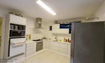 Imagem 4: Casa alto padrão a venda em Busca Vida com 4 sites